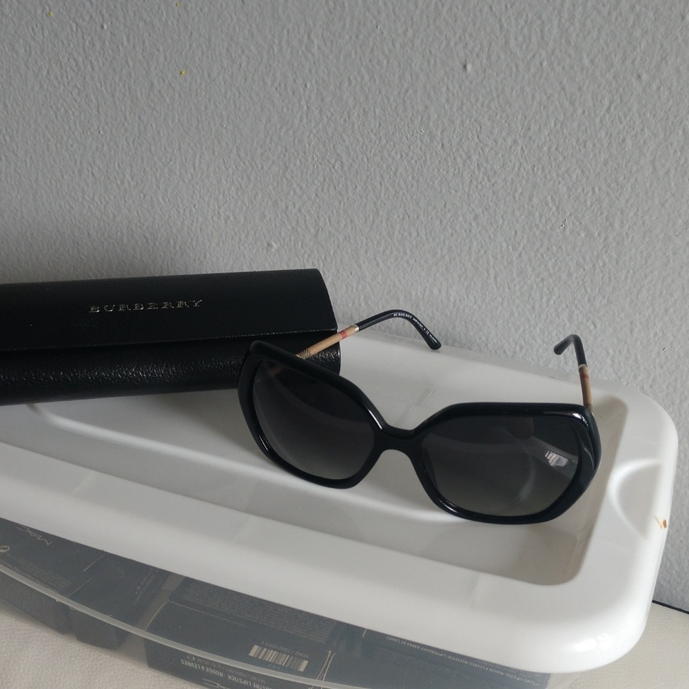 Burberry Black Sunglasses